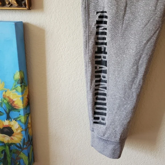 Under Armour Joggers 🌻 - Picture 4 of 4